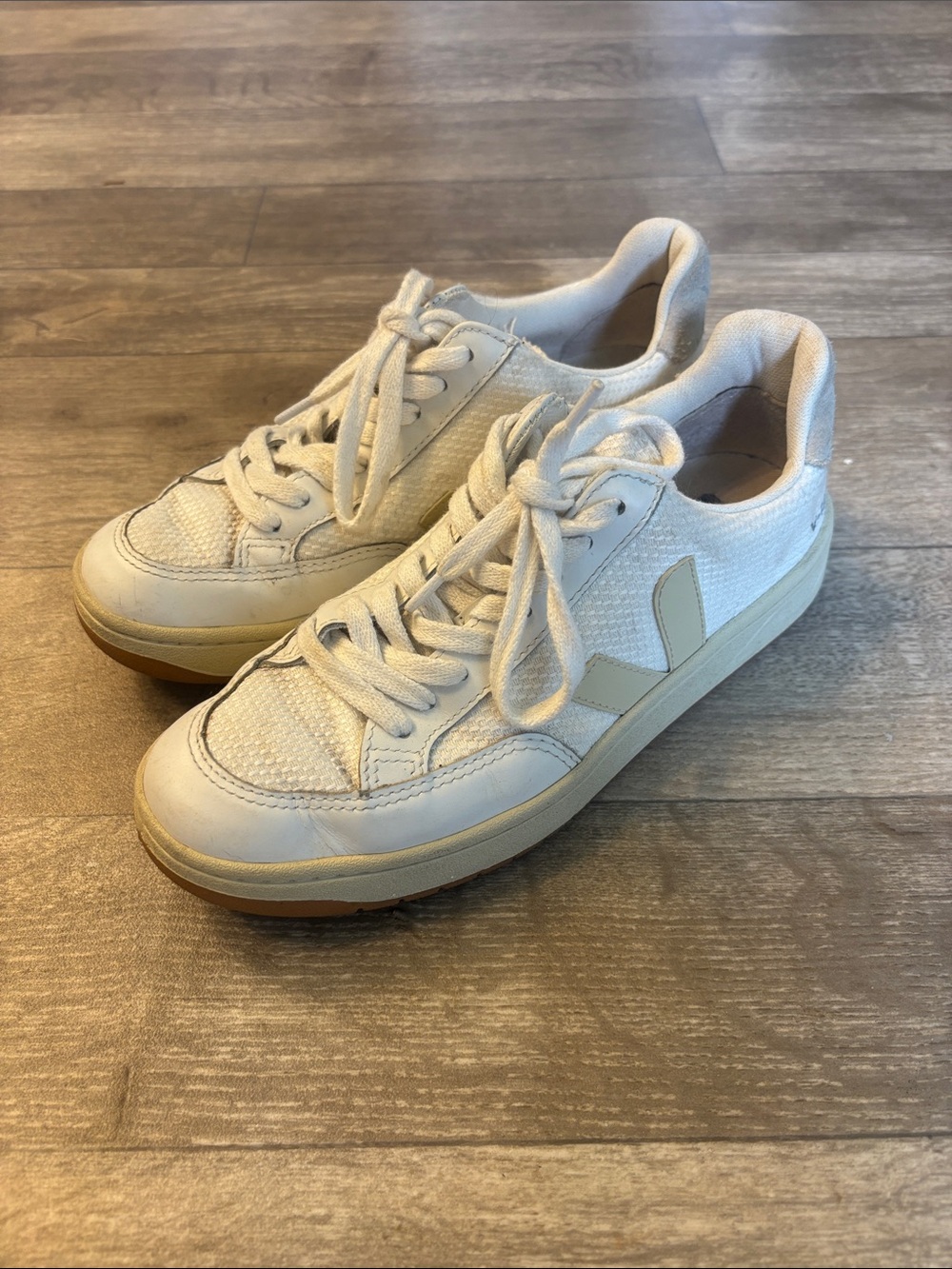 Veja Women's Sneakers in Cream and Tan